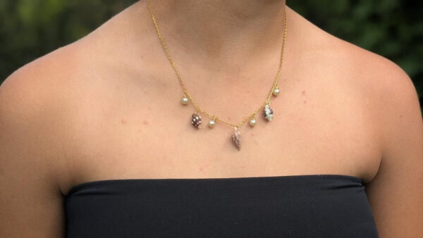Caribbean Seashell and pearl necklace - Image 4